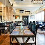 Hotel Pacefic Suites Near Delhi Airport